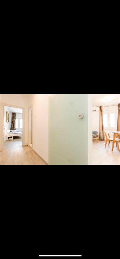 Apartment Vijoleta In City Centre Split Bagian luar foto